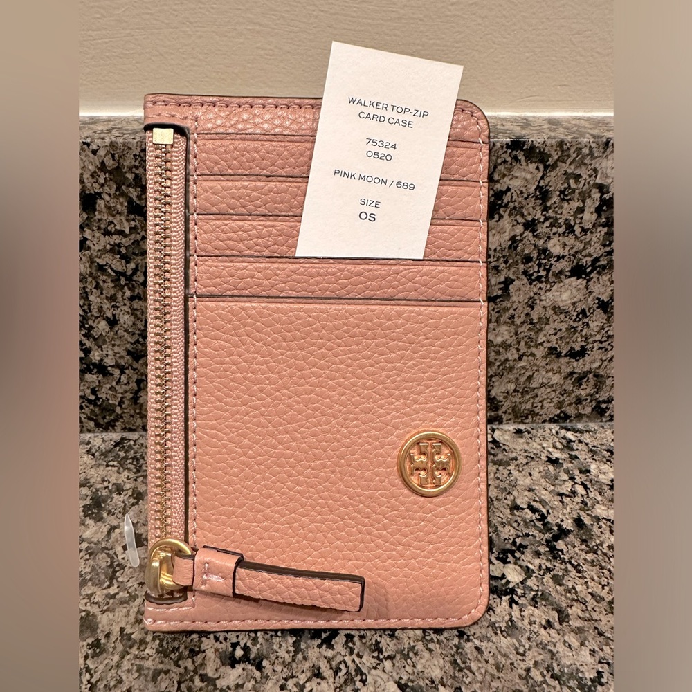 Tory Burch Walker Zip Top Card Case. NWT.